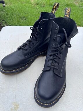 靴 Dr.Martins Dr. Martens | Shoes | Dr Martens 2730 Boot With White Eyelets